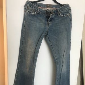 Jeans. Light wash. Long length